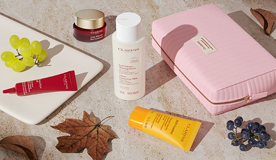 https://www.clarins.ch/on/demandware.static/-/Sites/de_CH/dwe49dd77c/2024/Megamenu/Megamenu_GWP_0210.jpg